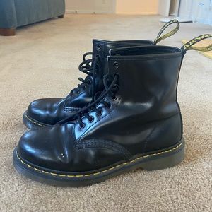Doc Martins … martens ? DOCS